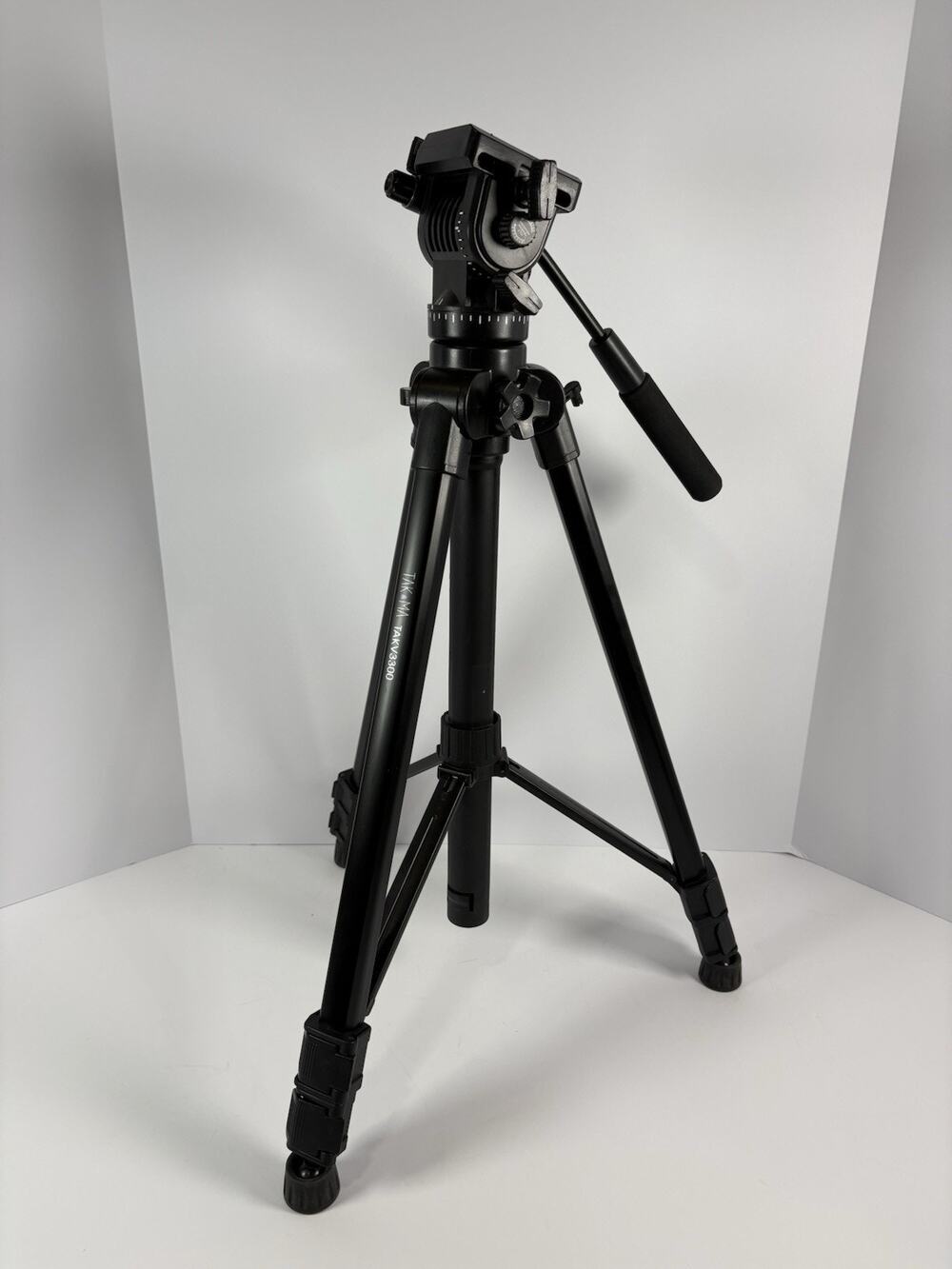 Takama TAK-V3300 66" Video Tripod Fluid Head Pan Tilt No Quick Release Plate